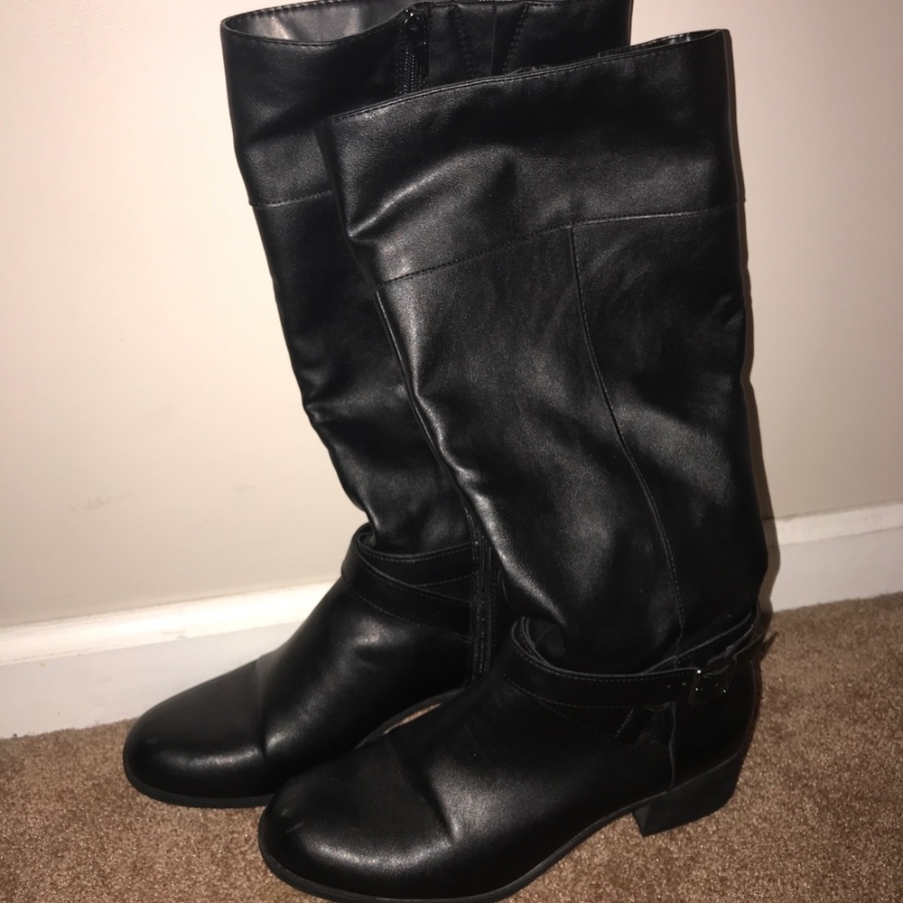 Tall Black leather boots